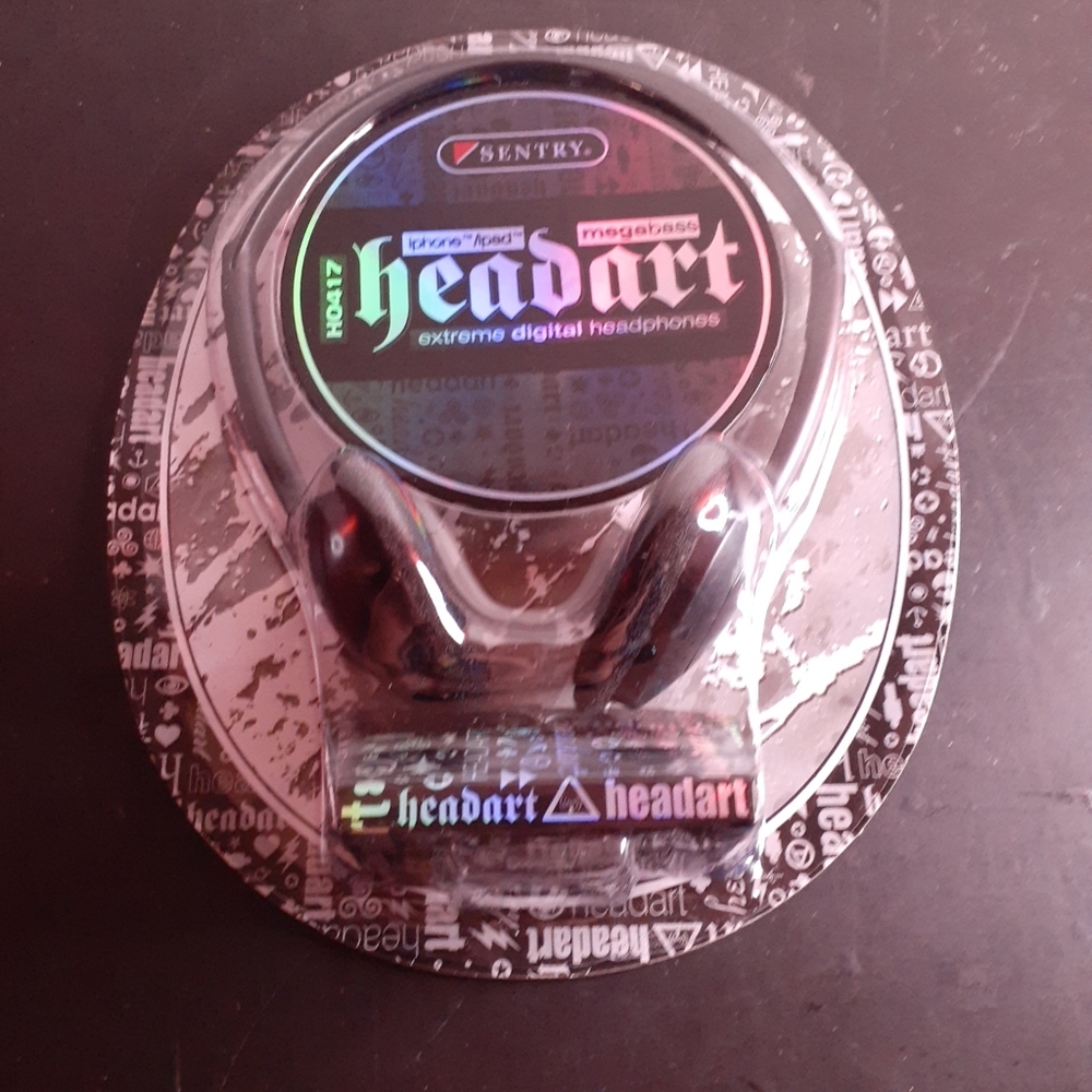 NEW IN BOX Sentry Megabass Headart Digital Headphones.